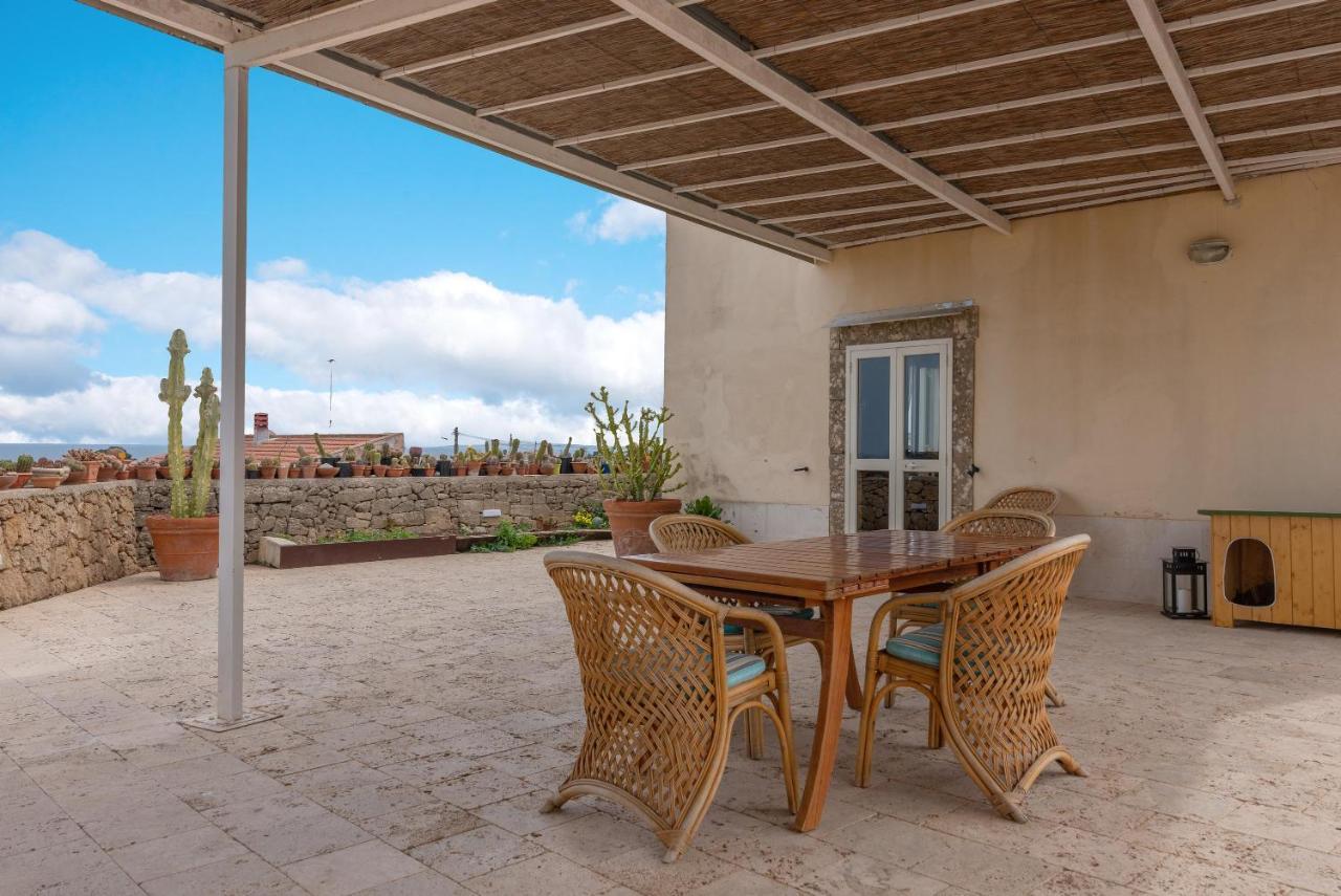 Villa Casale Dei Cactus Noto Exterior foto